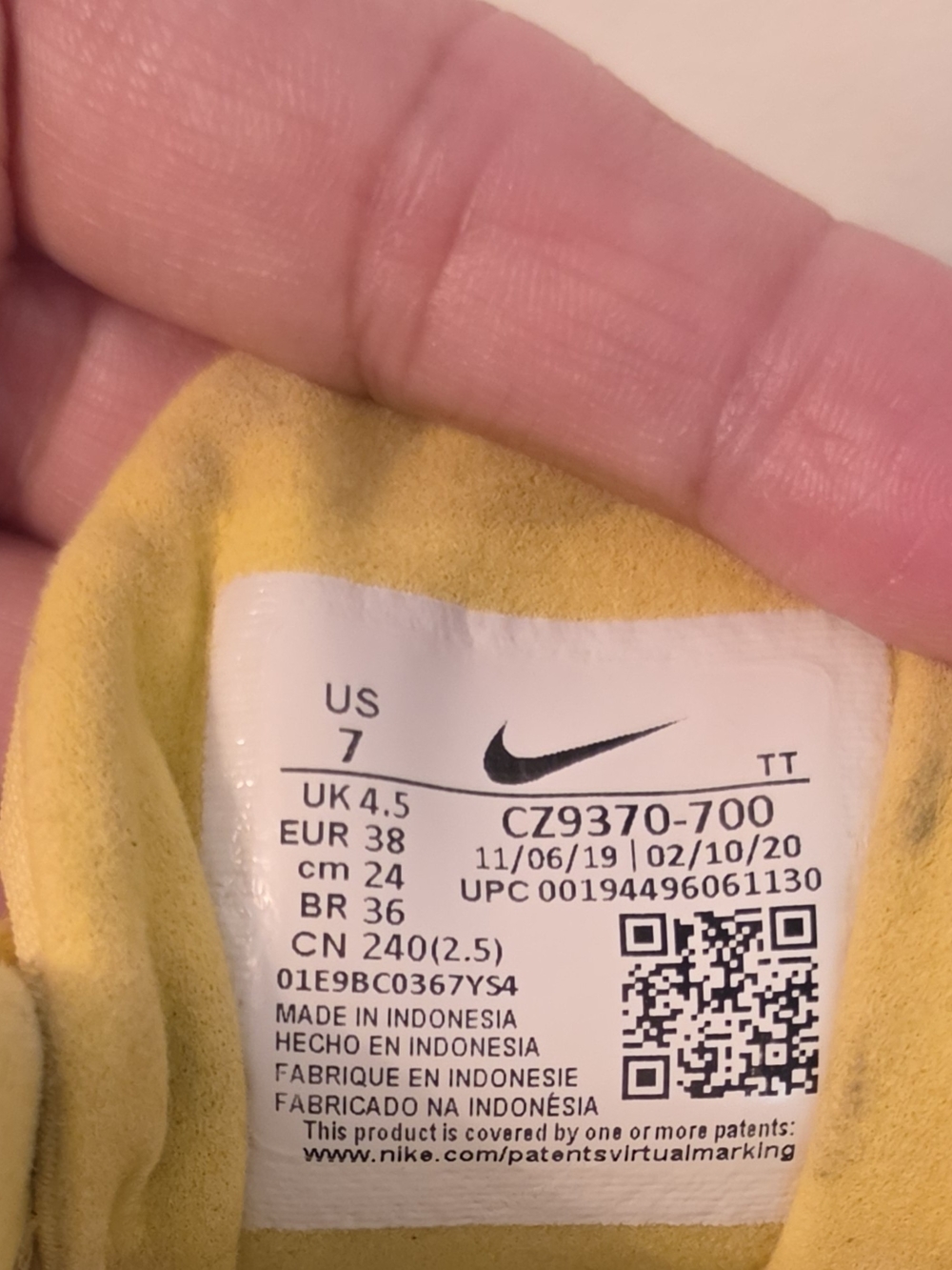Nike Wmns Air Max 270 React Snekers Size 7 - Picture 9 of 10